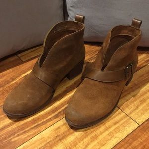 Ugg Wright Belted Suede Ankle Boot